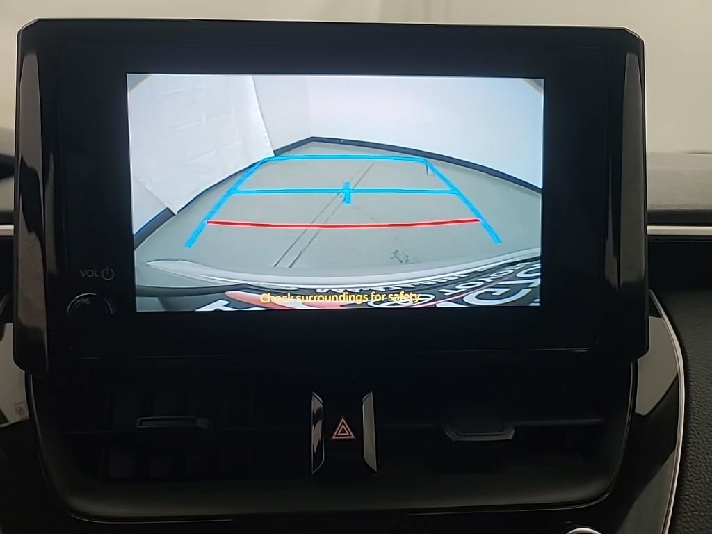 Used 2025 Toyota Corolla LE image 33