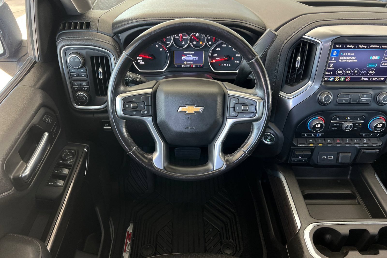 Used 2022 Chevrolet Silverado 1500 LTZ AWD/4WD image 18
