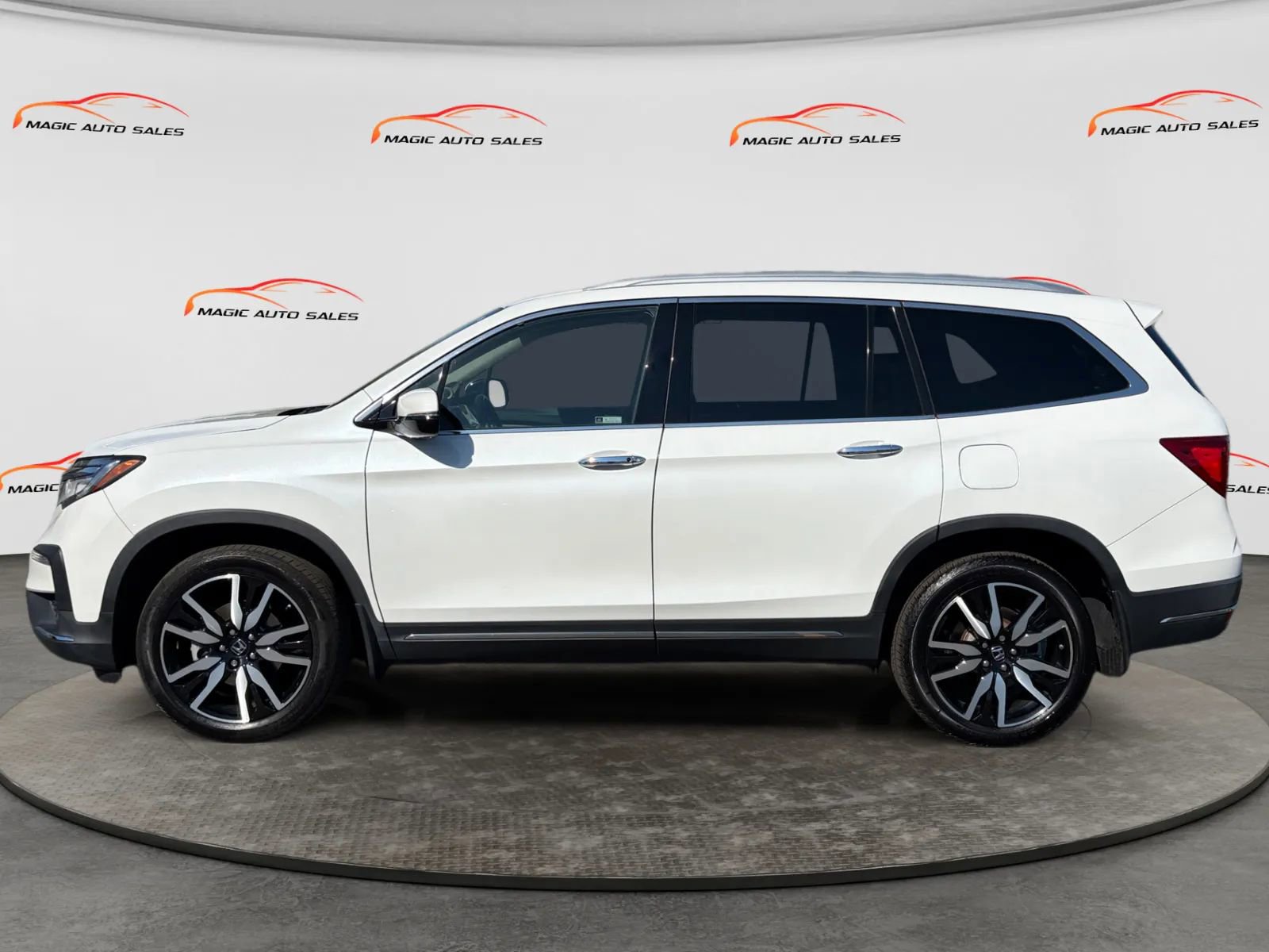 Used 2021 Honda Pilot Touring image 7