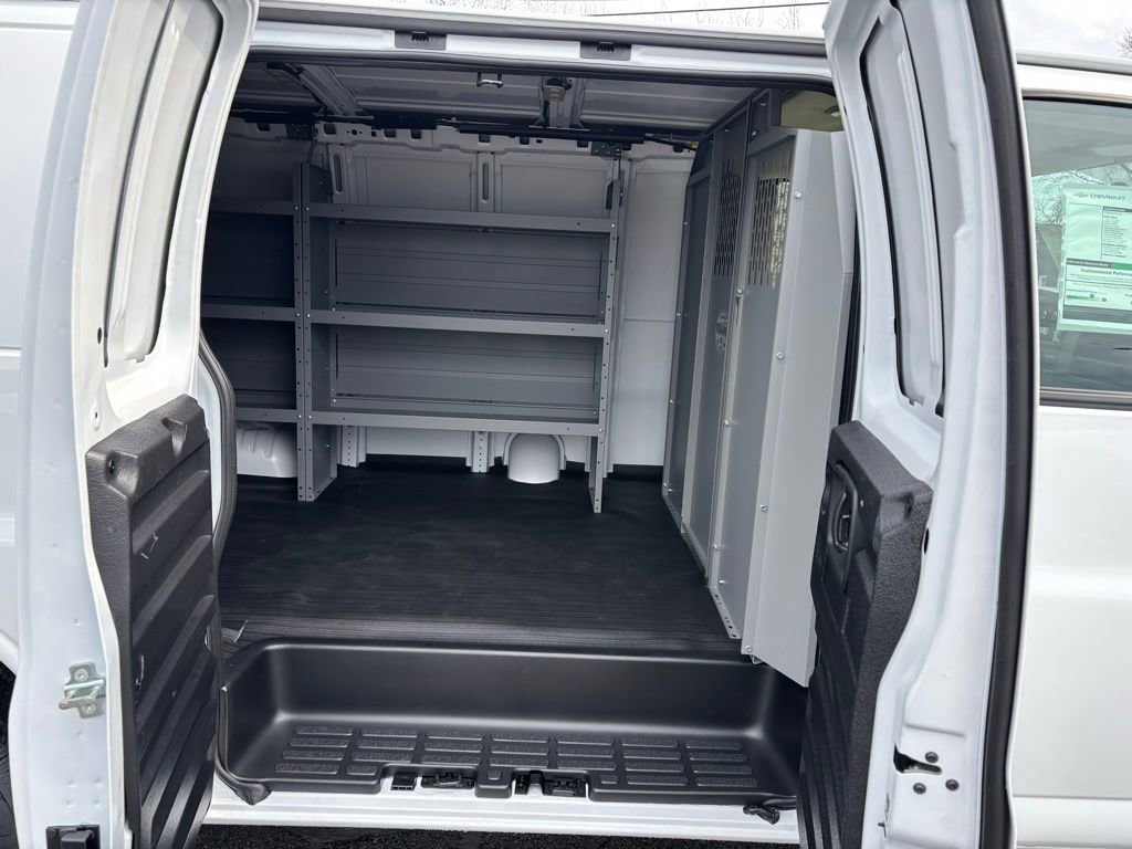 New 2026 Chevrolet Express 2500 RWD image 5