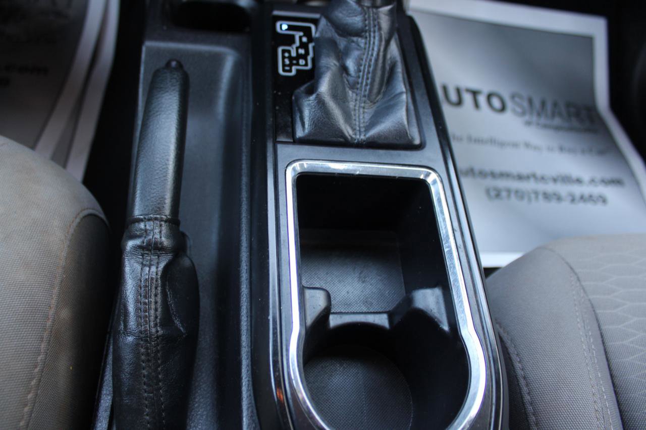 Used 2016 Toyota Tacoma SR image 24