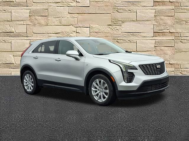 Used 2021 Cadillac XT4 Luxury w/ Trailering Package AWD/4WD image 1