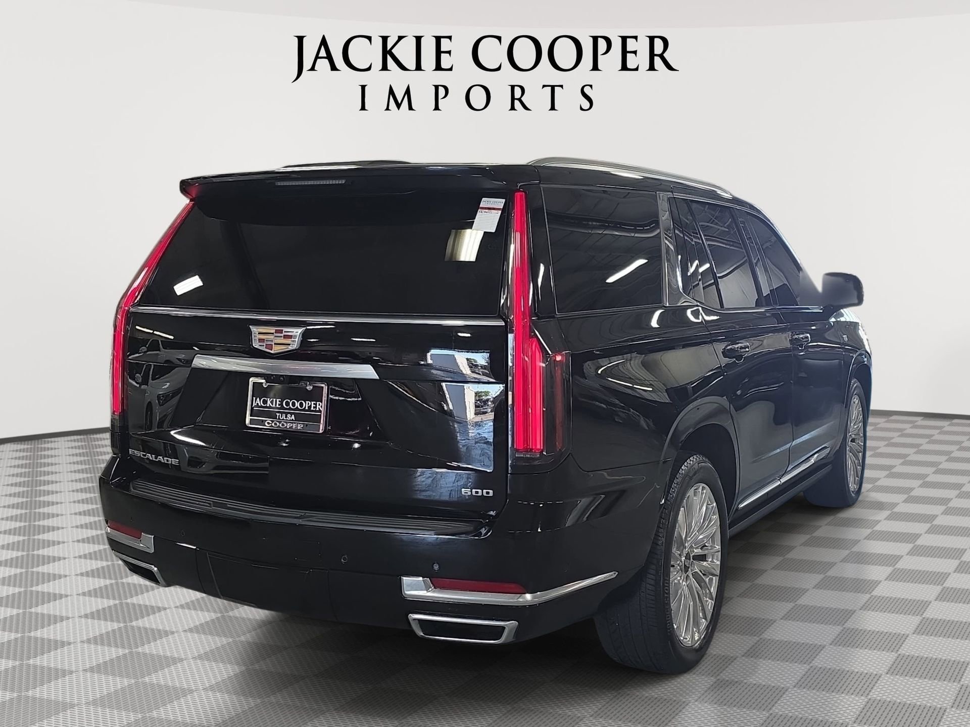 Used 2025 Cadillac Escalade Premium Luxury w/ Touring Package image 5