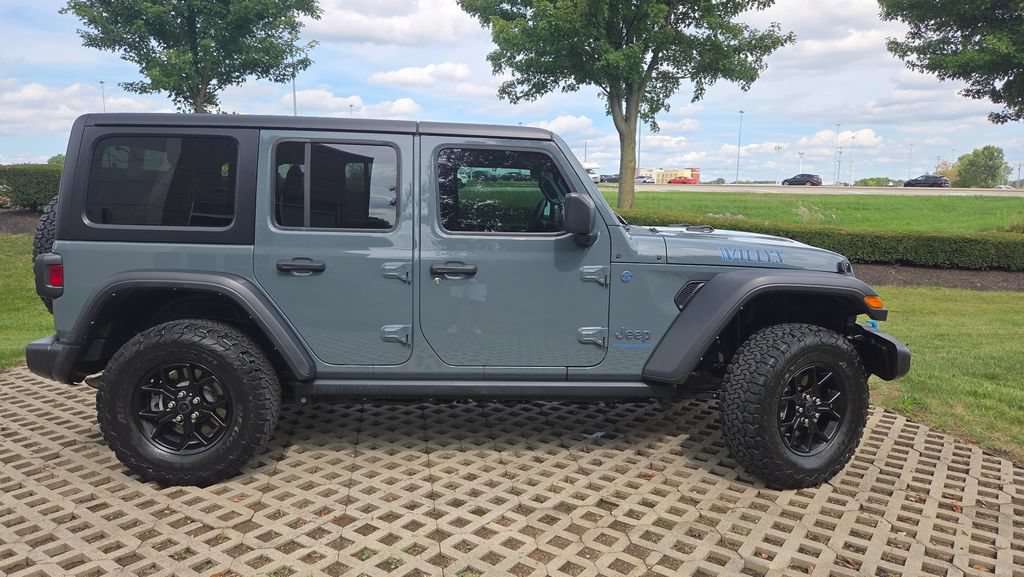 Used 2024 Jeep Wrangler Unlimited AWD/4WD image 11