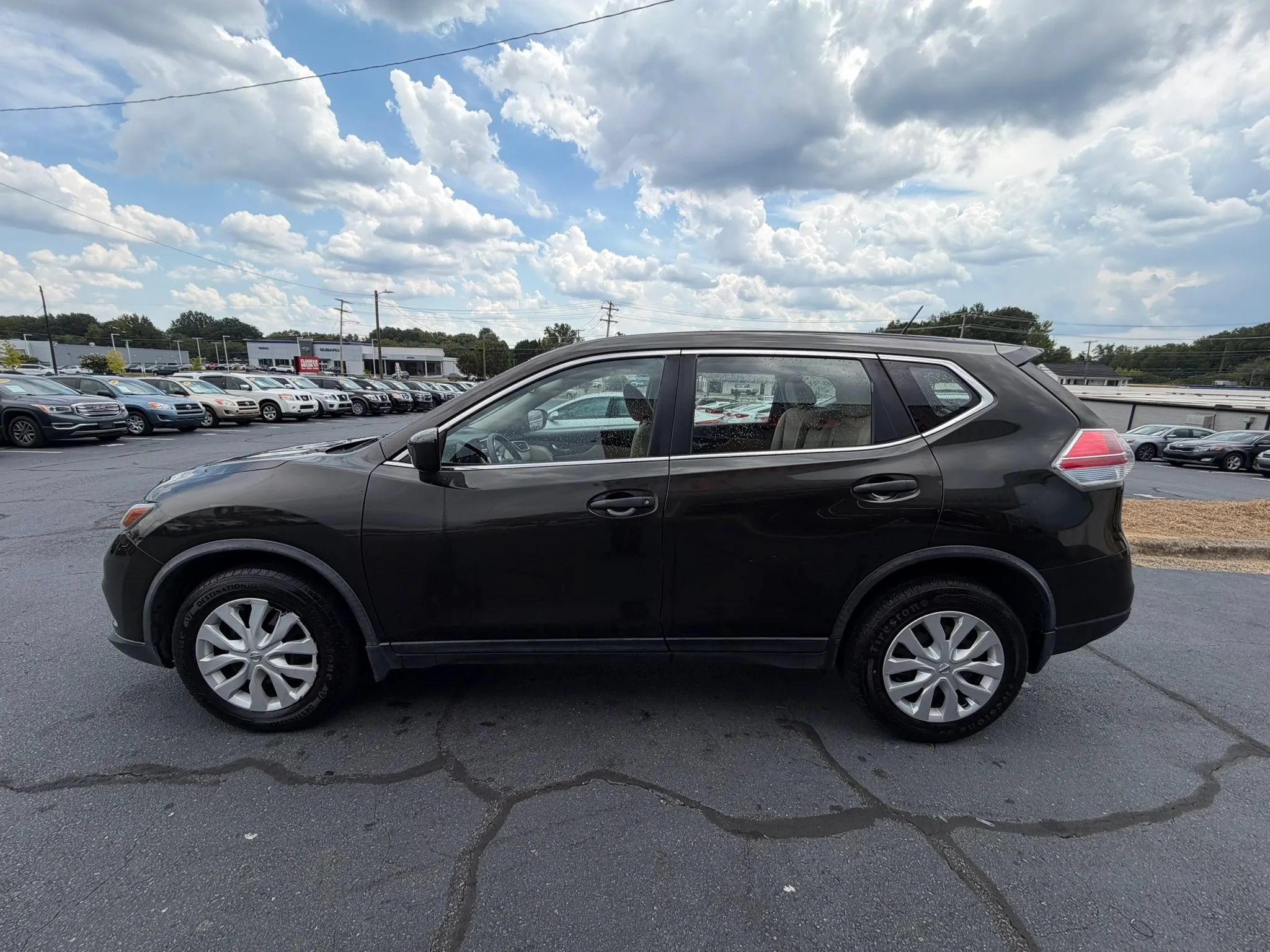 Used 2016 Nissan Rogue S FWD image 4