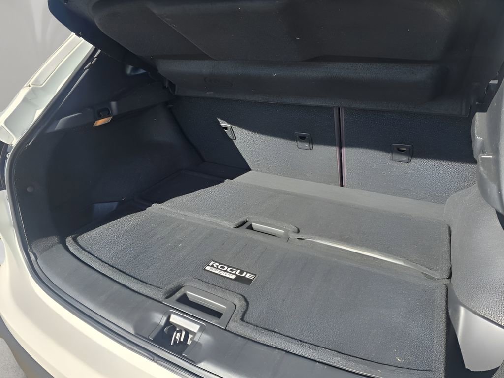 Used 2019 Nissan Rogue Sport S image 30