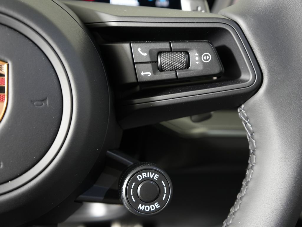 New 2026 Porsche Cayenne S AWD/4WD image 25