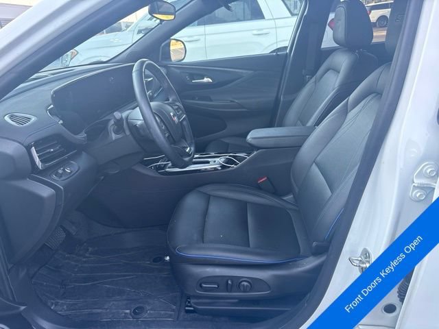 Used 2025 Buick Envista Sport Touring w/ Convenience I Package FWD image 12