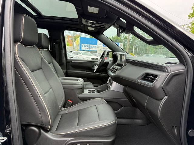 Used 2024 GMC Yukon XL SLT w/ SLT Premium Package AWD/4WD image 32
