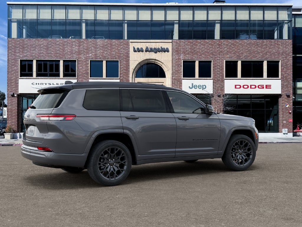 New 2027 Jeep Grand Cherokee L Summit AWD/4WD image 4