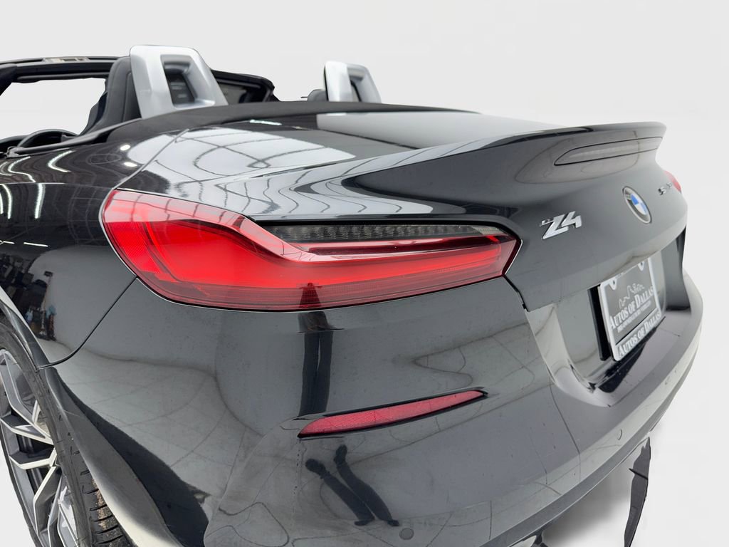 Used 2022 BMW Z4 sDrive30i w/ Driving Assistance Package image 9