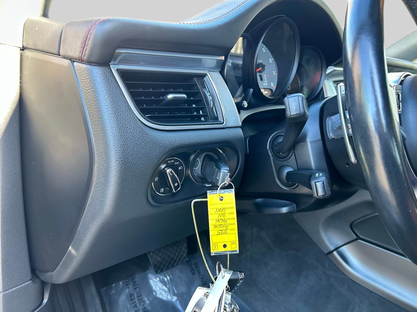 Used 2015 Porsche Macan S image 20