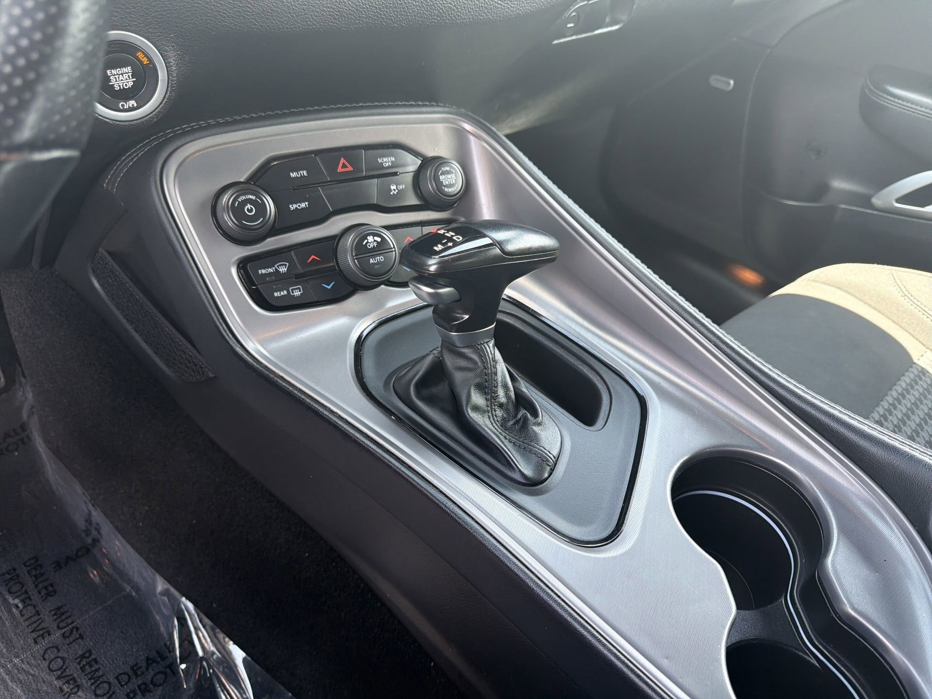 Used 2023 Dodge Challenger SXT w/ Blacktop Package image 10