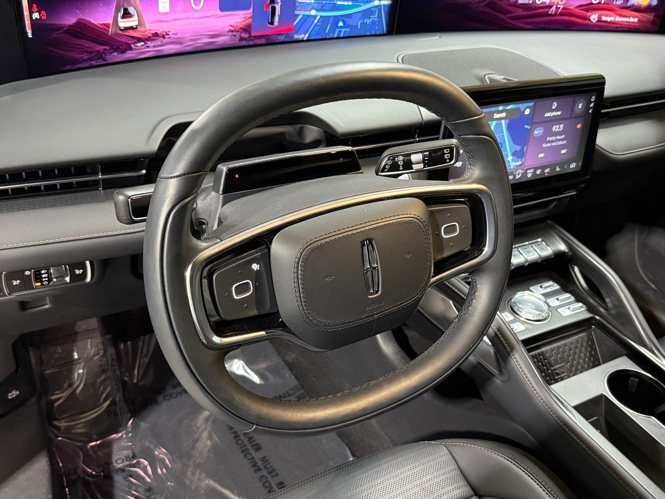 Used 2025 Lincoln Nautilus Reserve w/ Jet Appearance Package image 4
