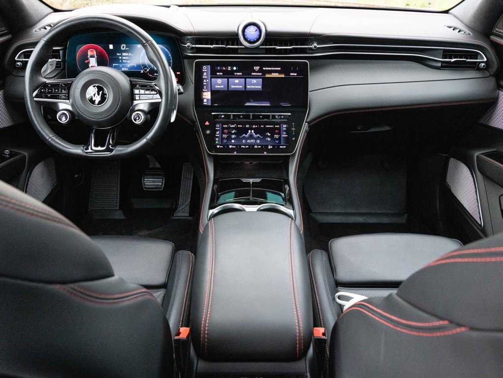 Used 2023 Maserati Grecale Modena image 43