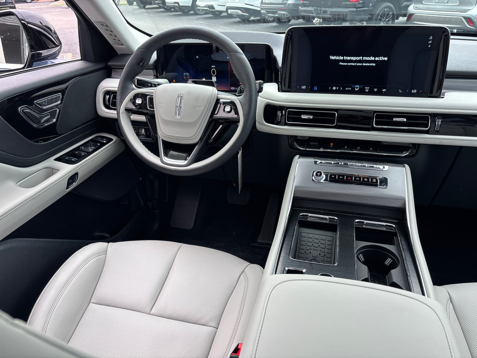 New 2026 Lincoln Aviator AWD image 30