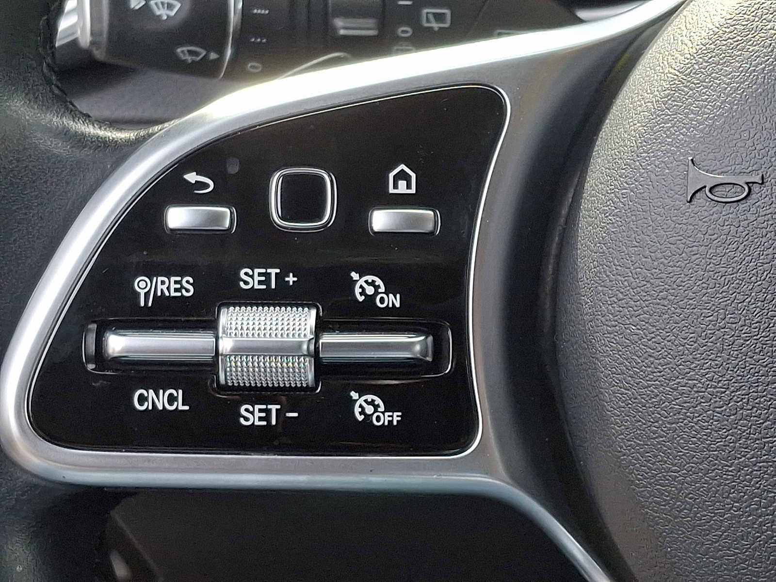 Used 2022 Mercedes-Benz GLC 300 4MATIC image 20