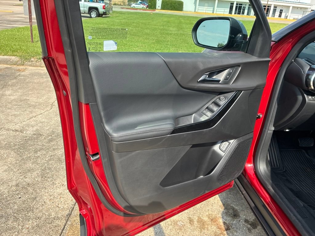 New 2027 Chevrolet Equinox LT w/ Convenience Package II FWD image 19