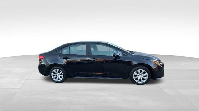 Used 2024 Toyota Corolla LE image 31