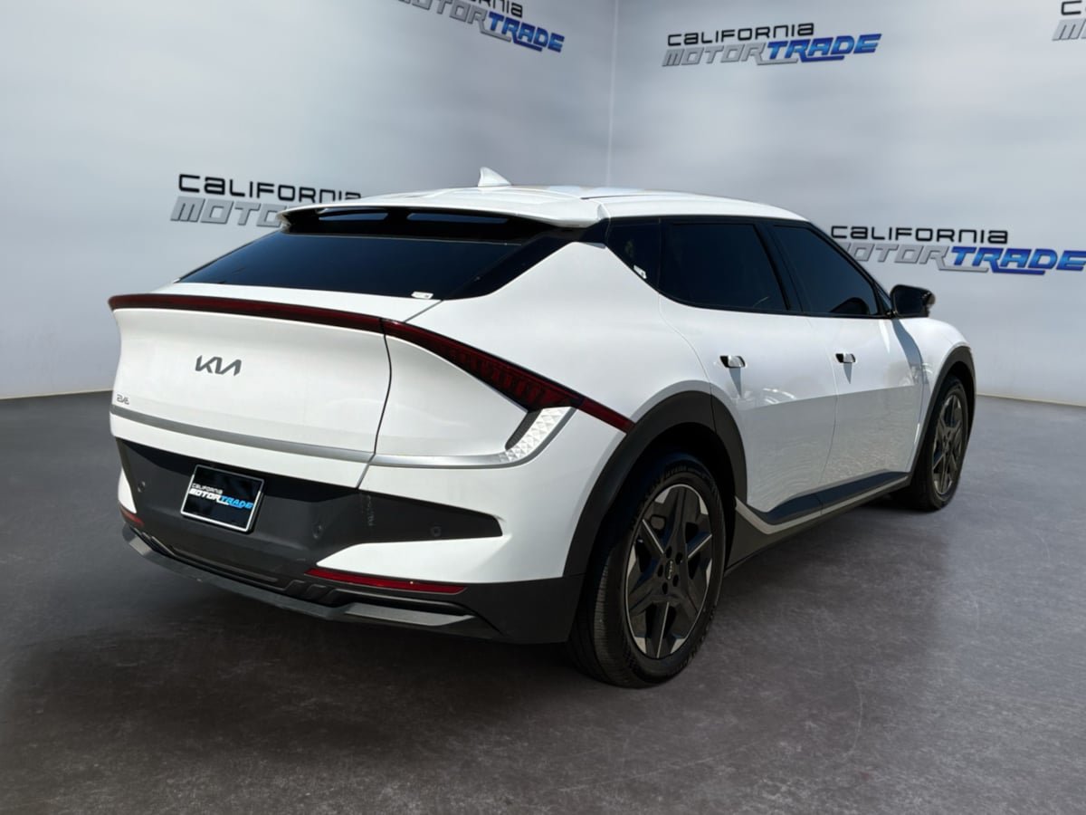 Used 2025 Kia EV6 Light RWD image 5