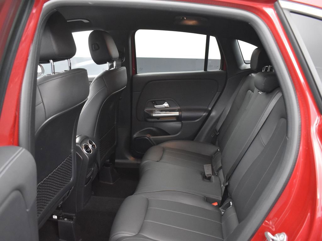 Used 2022 Mercedes-Benz GLA 250 4MATIC image 23