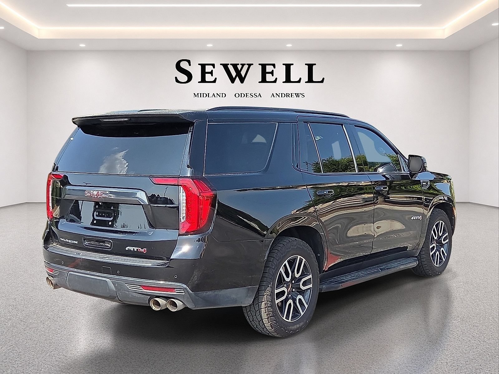 Used 2023 GMC Yukon AT4 AWD/4WD image 7