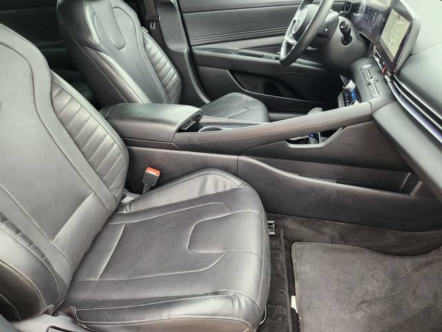 Used 2022 Hyundai Elantra Limited FWD image 20