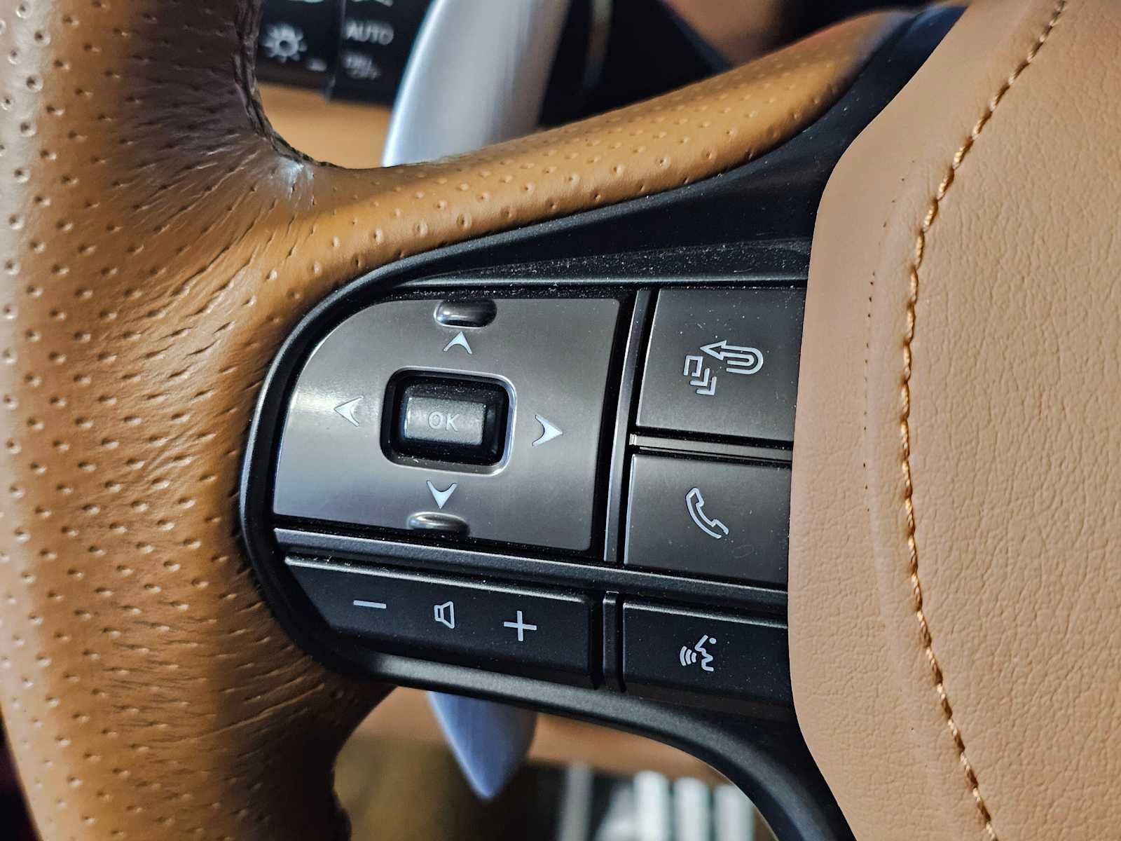Used 2021 Lexus LC 500 Convertible w/ Touring Package RWD image 18