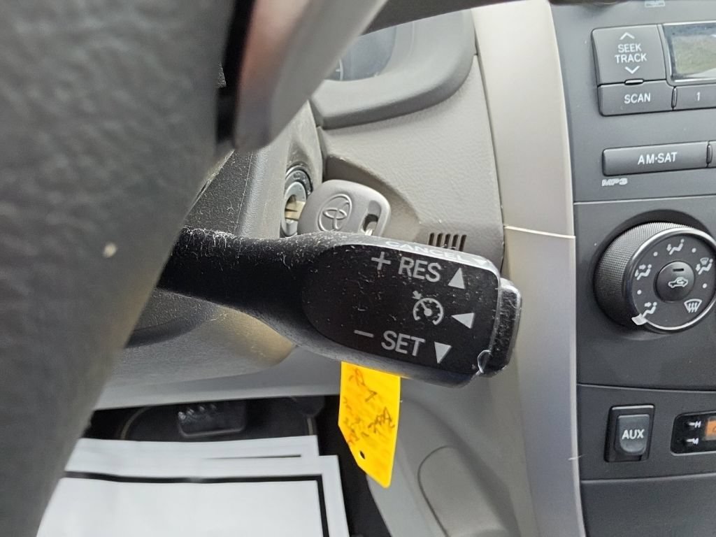 Used 2010 Toyota Corolla LE FWD image 11
