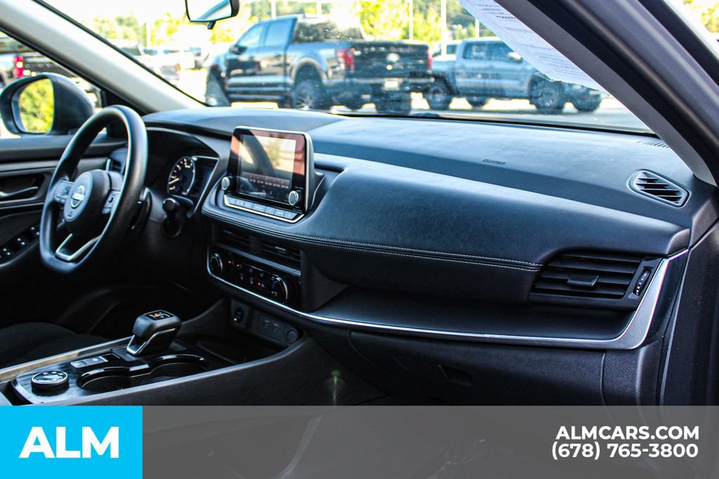 Used 2024 Nissan Rogue S AWD/4WD image 22