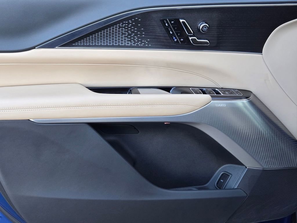 Certified 2024 Cadillac Lyriq Sport w/ Nappa Leather Package image 25