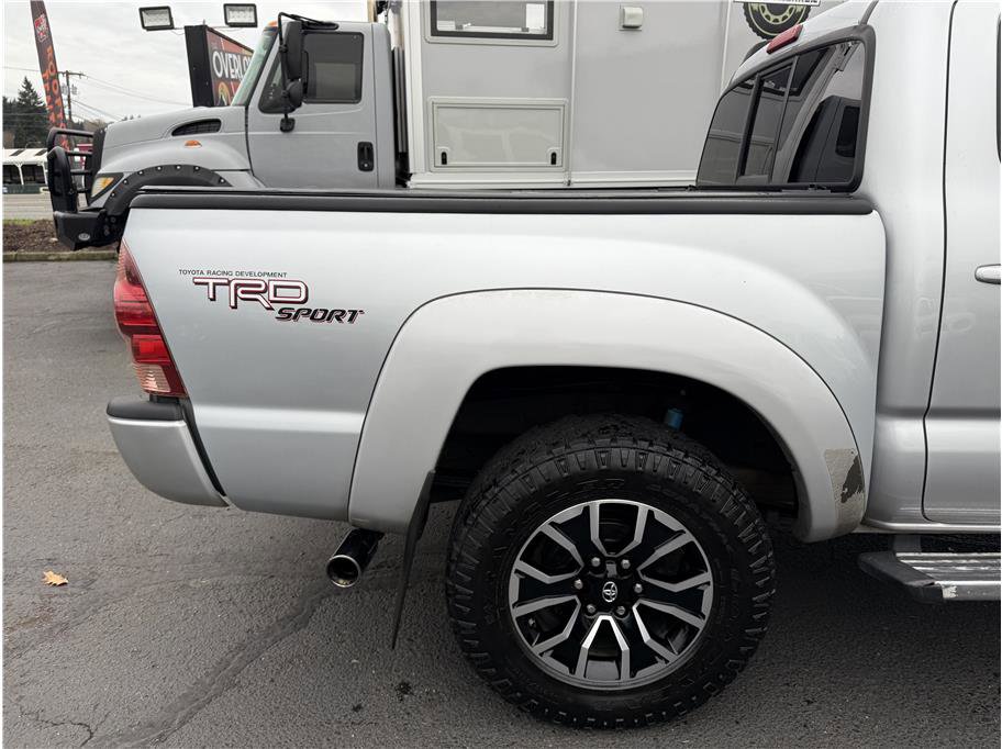 Used 2005 Toyota Tacoma 4x4 Double Cab image 11