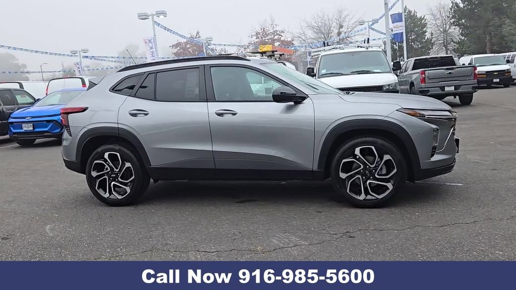 New 2026 Chevrolet Trax RS w/ Sunroof Package image 12