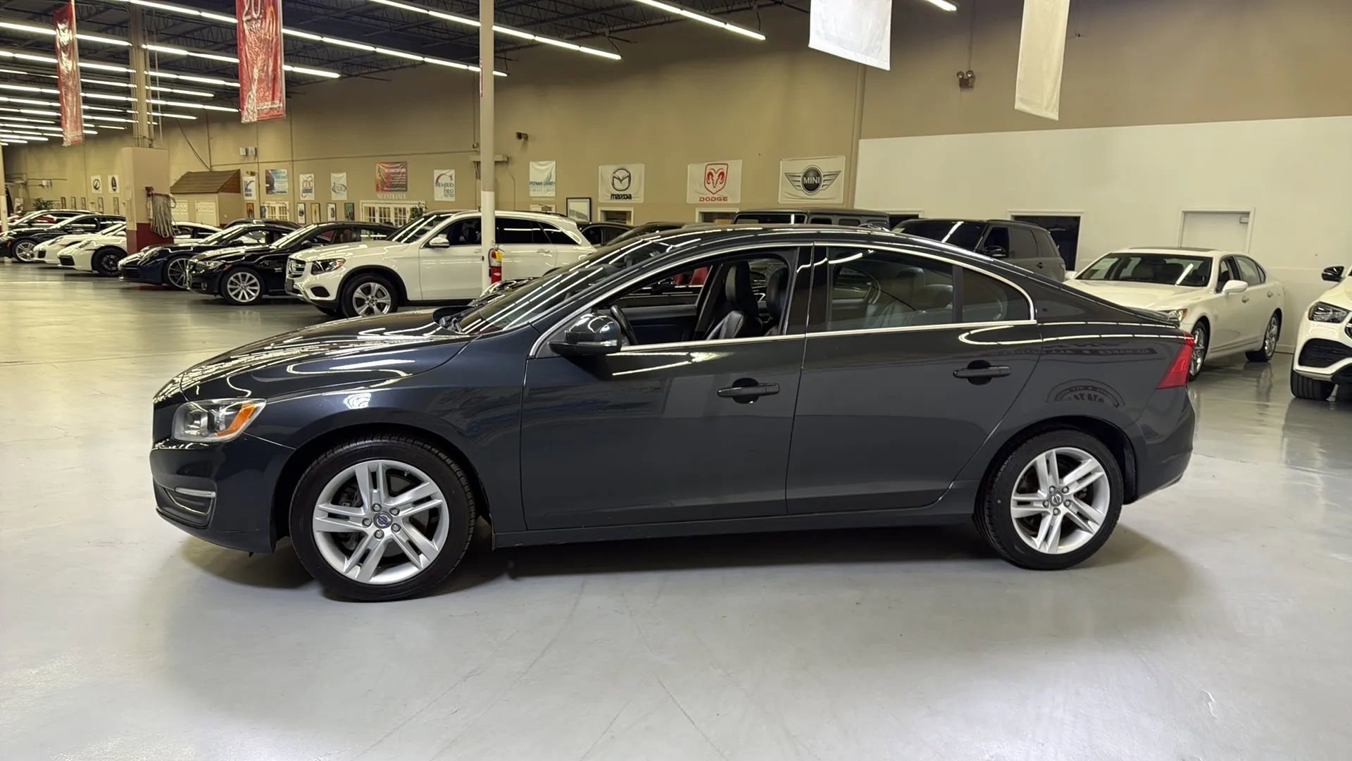 Used 2014 Volvo S60 T5 image 3