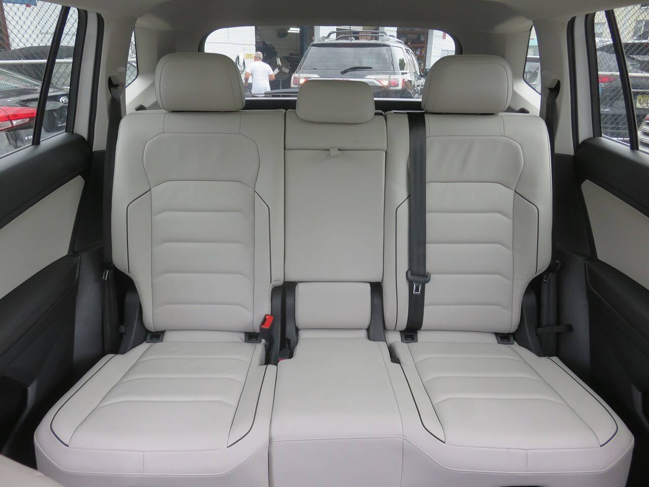 Used 2018 Volkswagen Tiguan SEL Premium AWD/4WD image 21