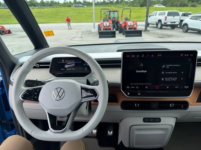 Used 2025 Volkswagen ID. Buzz 1st Edition RWD image 12