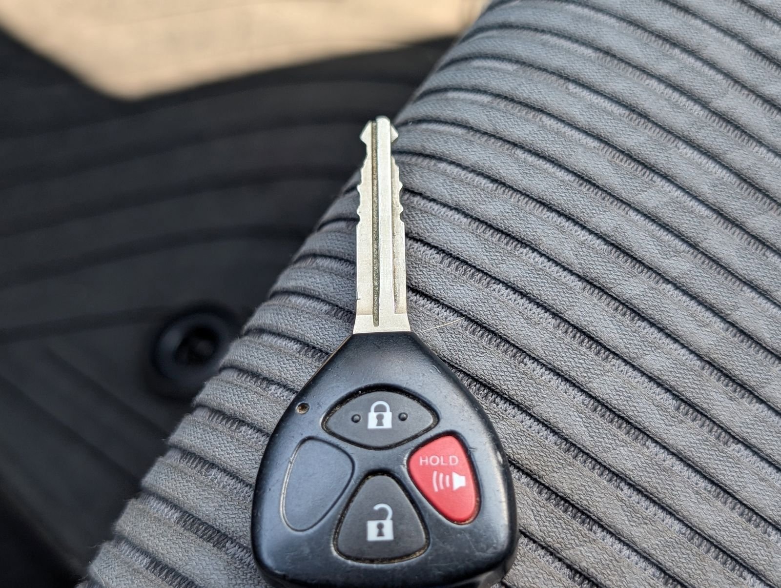 Used 2014 Toyota 4Runner SR5 image 28