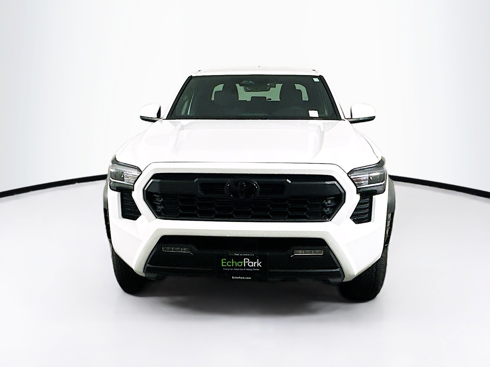 Used 2025 Toyota Tacoma TRD Off-Road AWD/4WD image 2