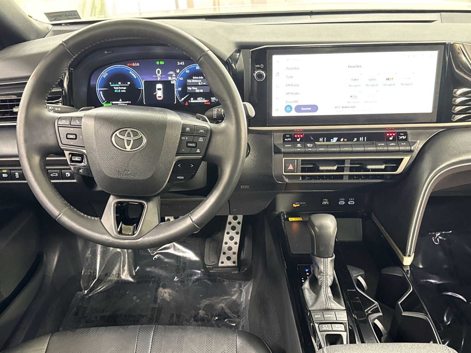 Used 2025 Toyota Camry XSE image 27