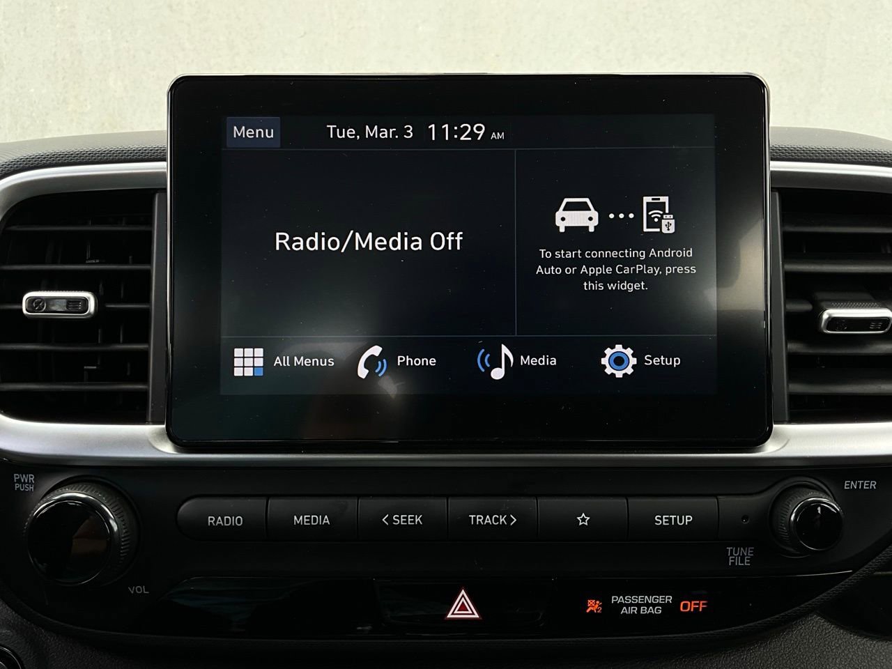Used 2025 Hyundai Venue SEL image 29