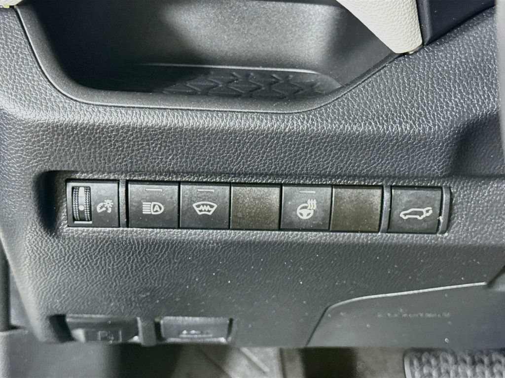 Certified 2023 Toyota RAV4 XLE Premium AWD/4WD image 20