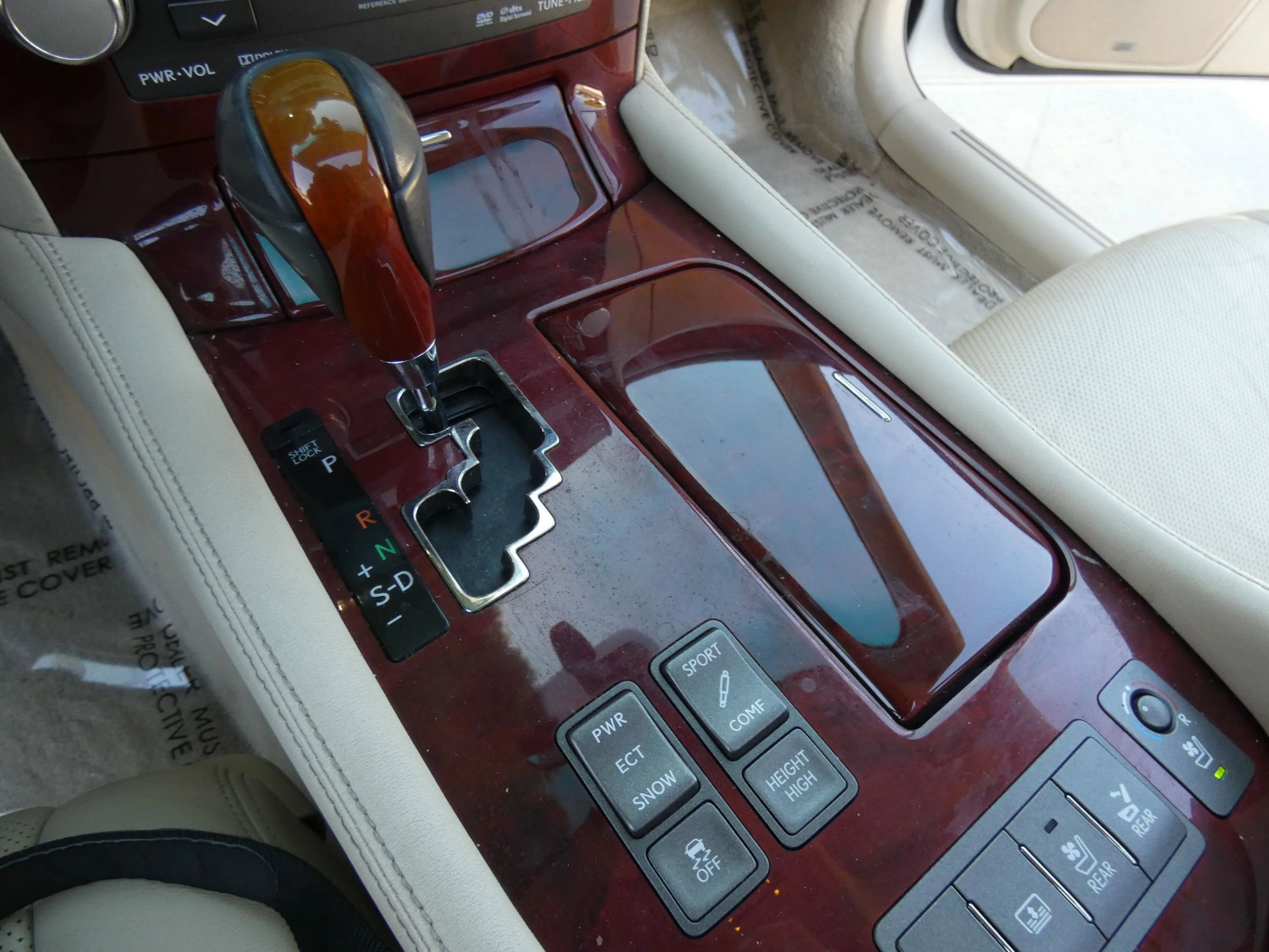 Used 2010 Lexus LS 460 L image 53