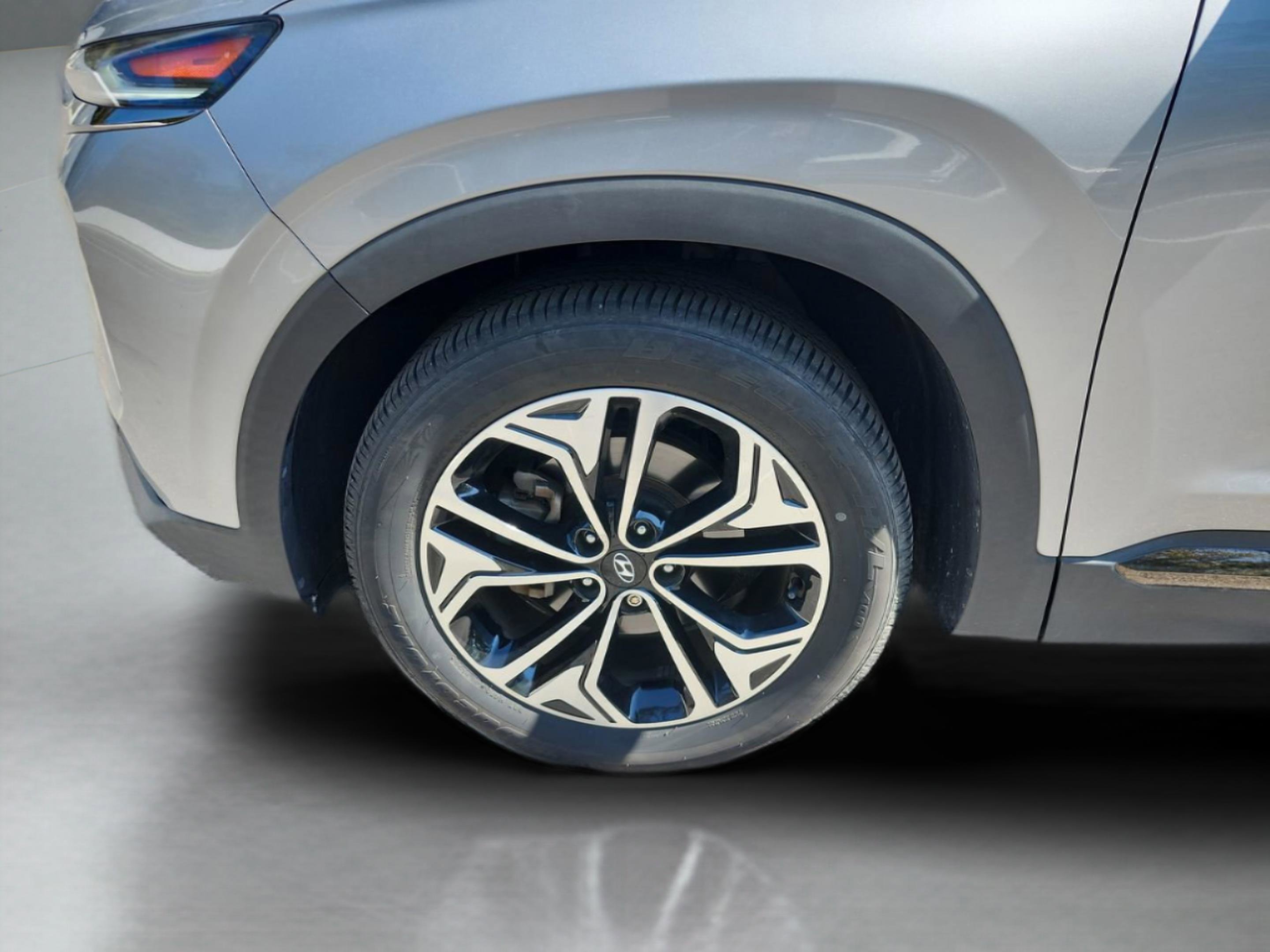 Used 2020 Hyundai Santa Fe Limited image 26