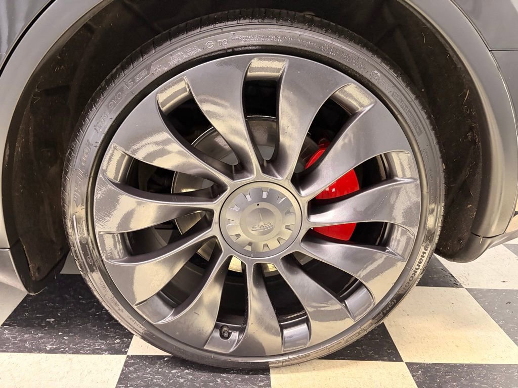 Used 2023 Tesla Model Y Performance image 9