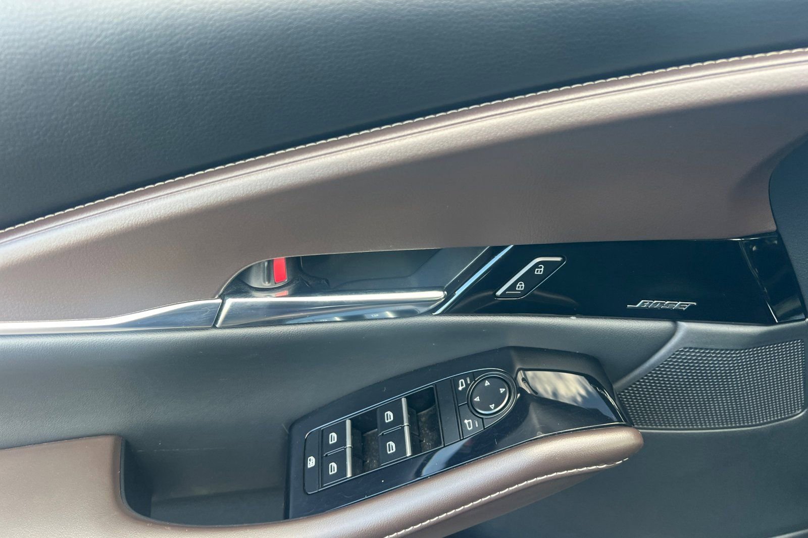 Certified 2025 MAZDA CX-30 2.5 Turbo w/ Premium Package image 9