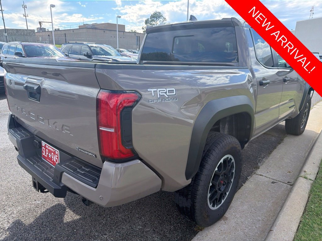Used 2026 Toyota Tacoma TRD Off-Road w/ TRD Off Road Upgrade Package AWD/4WD image 4