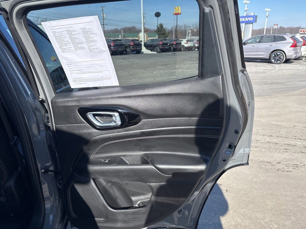 Used 2023 Jeep Compass Altitude w/ Convenience Group image 32