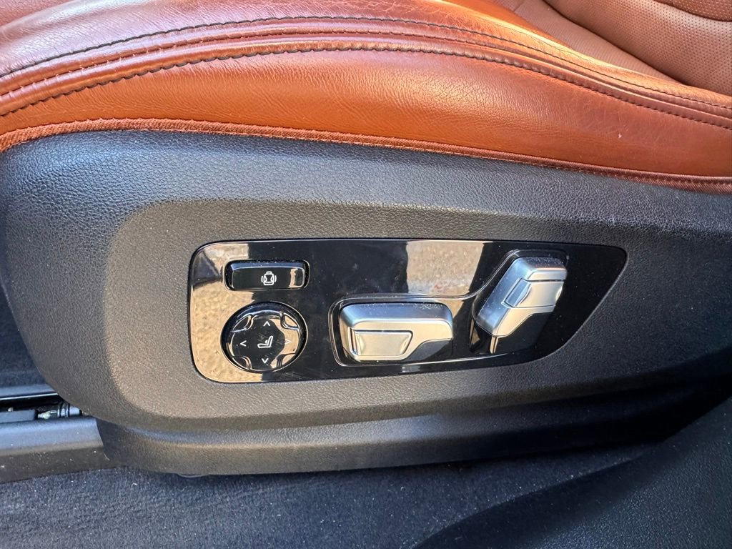 Used 2023 BMW X7 xDrive40i AWD/4WD image 19