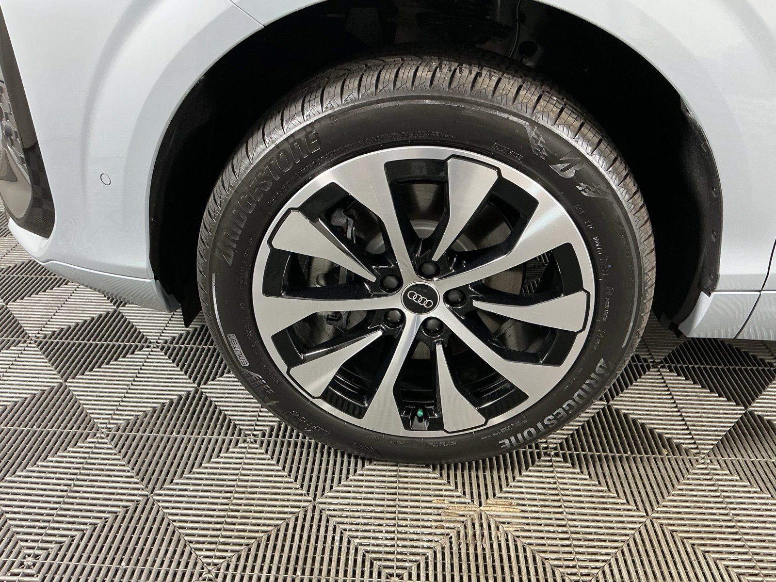 New 2026 Audi Q3 quattro 2.0T AWD/4WD image 5