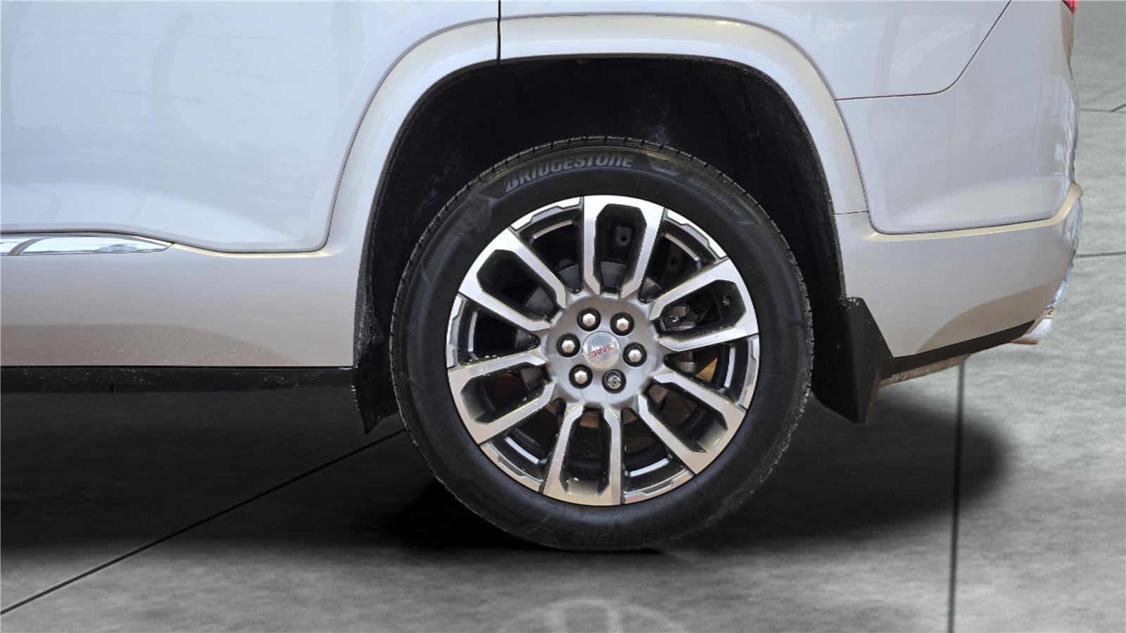 Used 2017 GMC Acadia Denali w/ Technology Package image 32